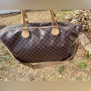 LIV FOXY checkered weekender bag